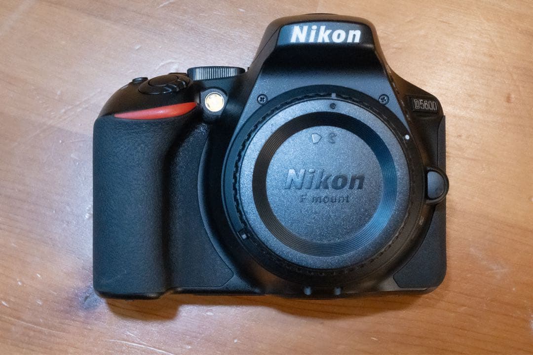 Nikon D5600 ダブルズームレンズキット レンズフィルター付