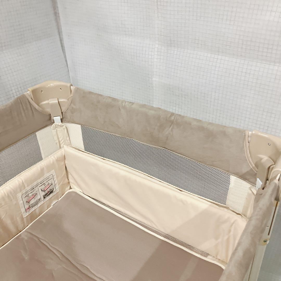 美品 Aprica ココネルエアープラス ベビーベッド ホワイト 洗えるマット
