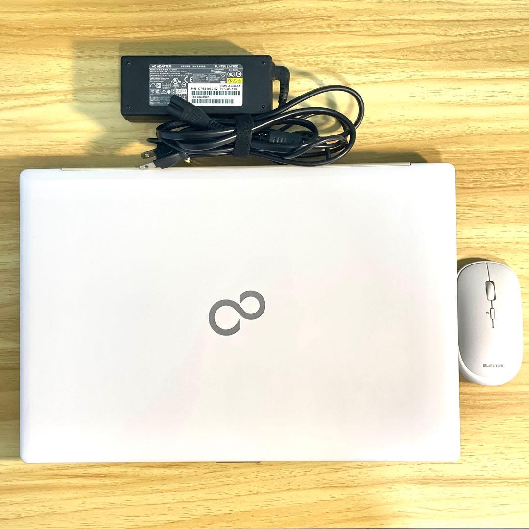 富士通 LIFEBOOK/Corei7-1195G7/16GB/SSD512GB