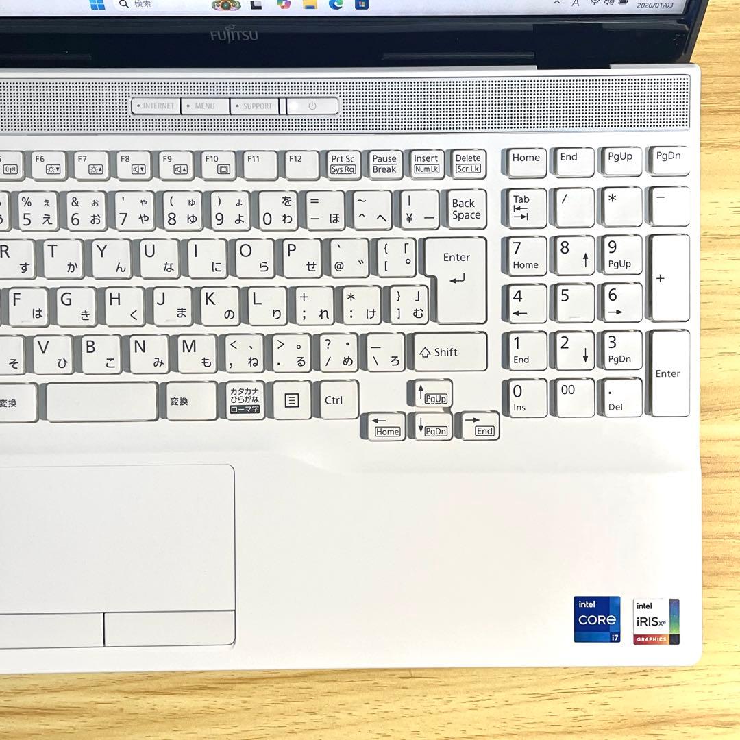 富士通 LIFEBOOK/Corei7-1195G7/16GB/SSD512GB