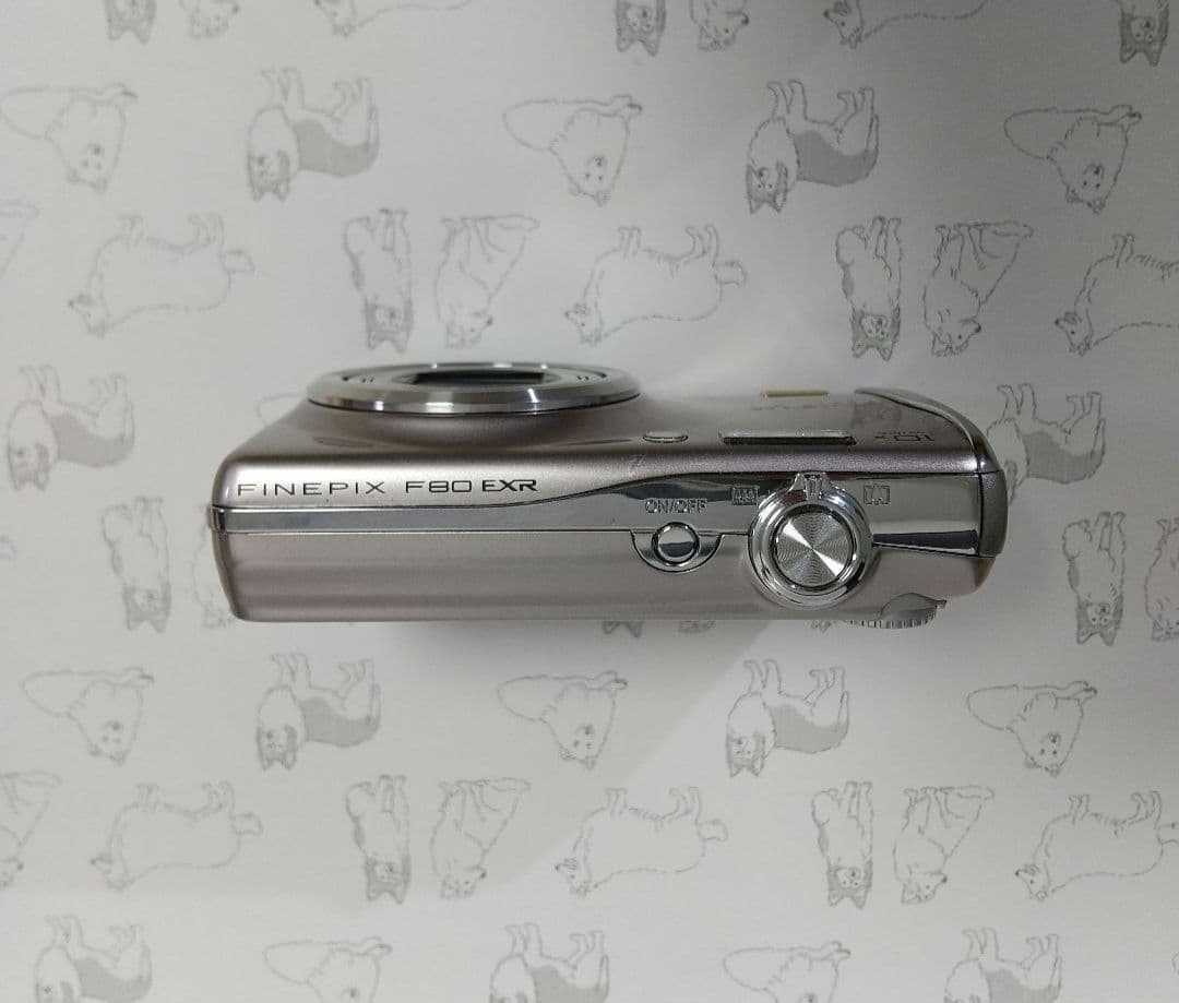 【RS53】FUJIFILM FINEPIX F80 デジカメ 本体