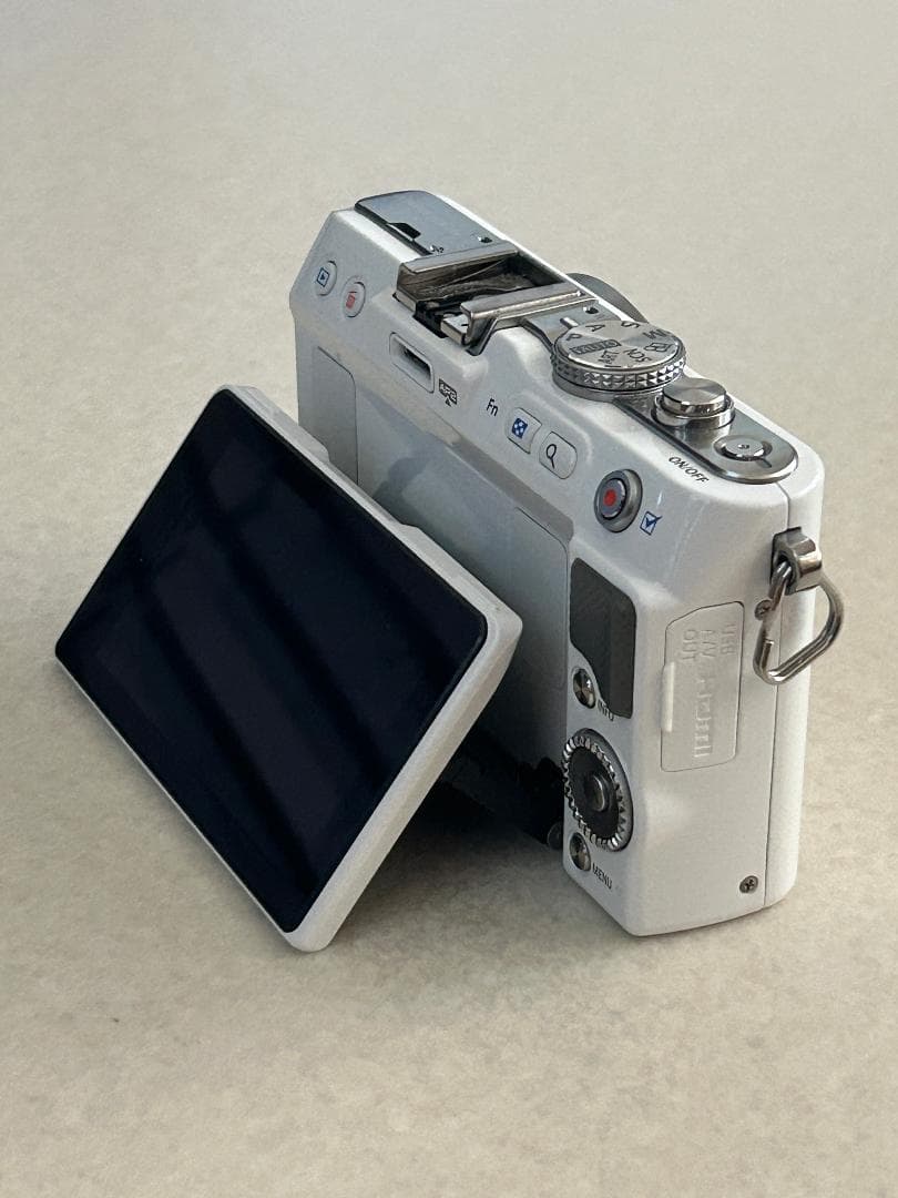 OLYMPUS PEN Lite E-PL3 ミラーレス一眼（ジャンク品）