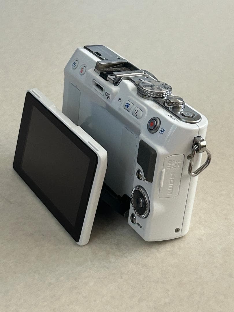 OLYMPUS PEN Lite E-PL3 ミラーレス一眼（ジャンク品）
