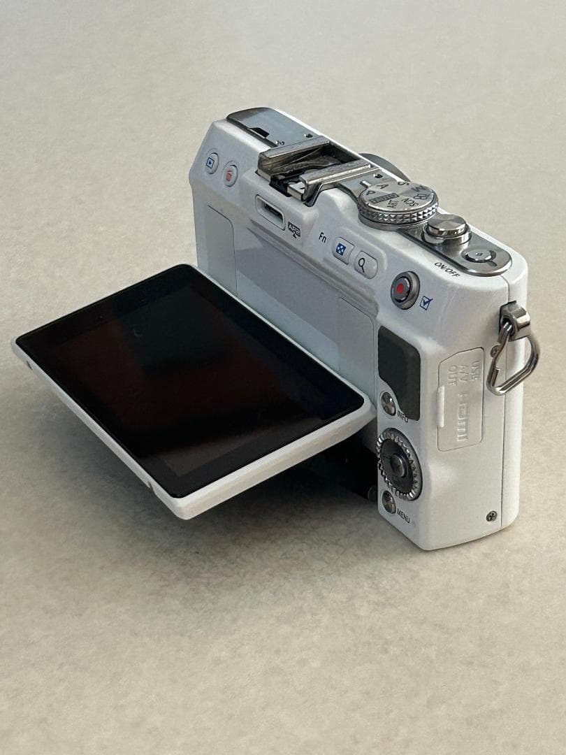 OLYMPUS PEN Lite E-PL3 ミラーレス一眼（ジャンク品）