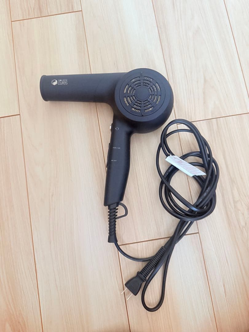 ホリスティックキュア　ドライヤー CCID-P01B