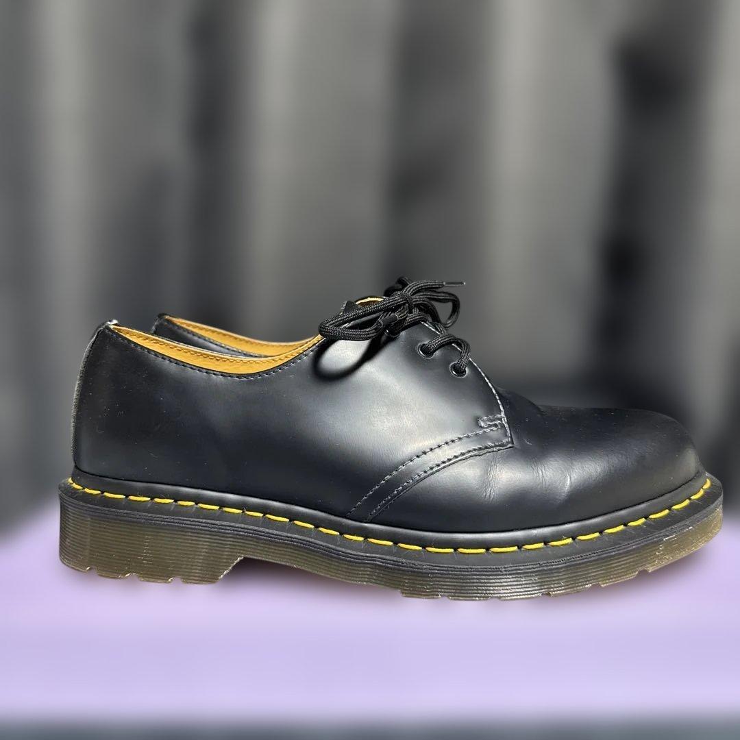 Dr. Martens 3ホール
