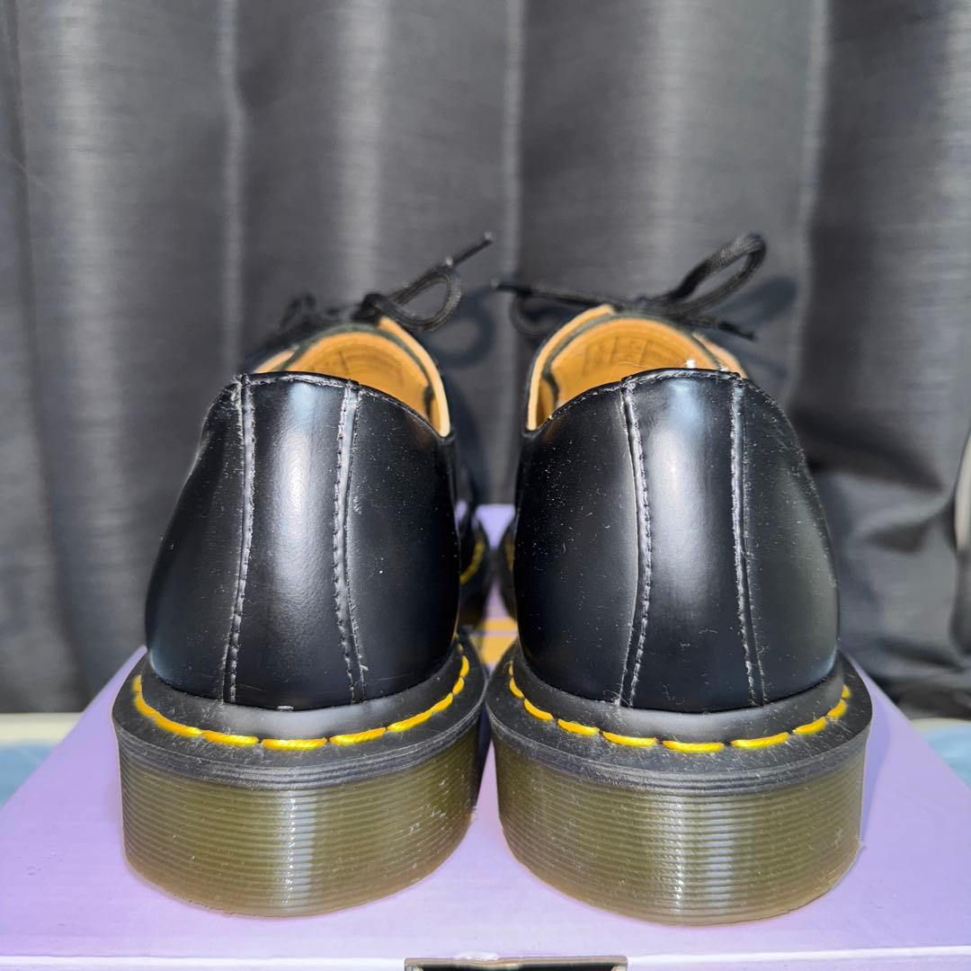 Dr. Martens 3ホール