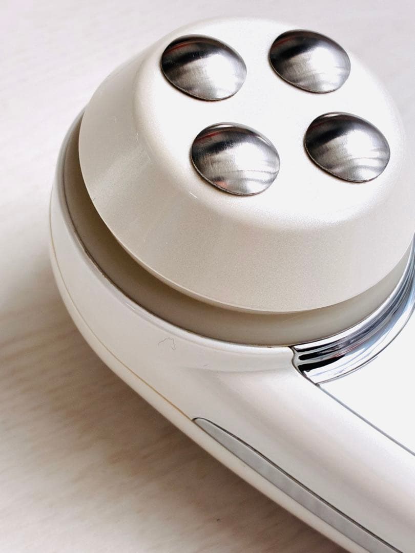 【中古品】ベレガ セルキュア4Tプラス 美顔器＋ReFaコロコロおまけ付