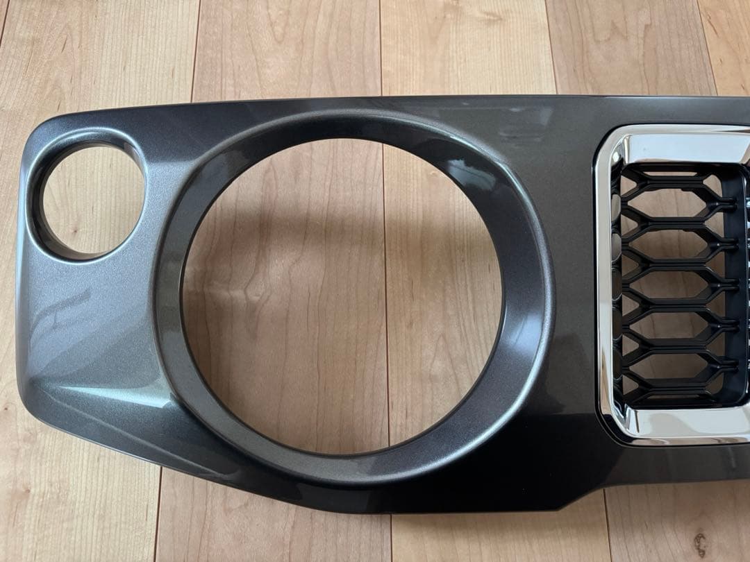 ジムニー　ノマド　純正グリル