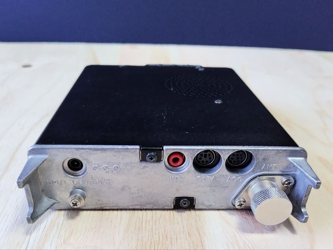 YAESU FT-817 〈八重洲無線〉