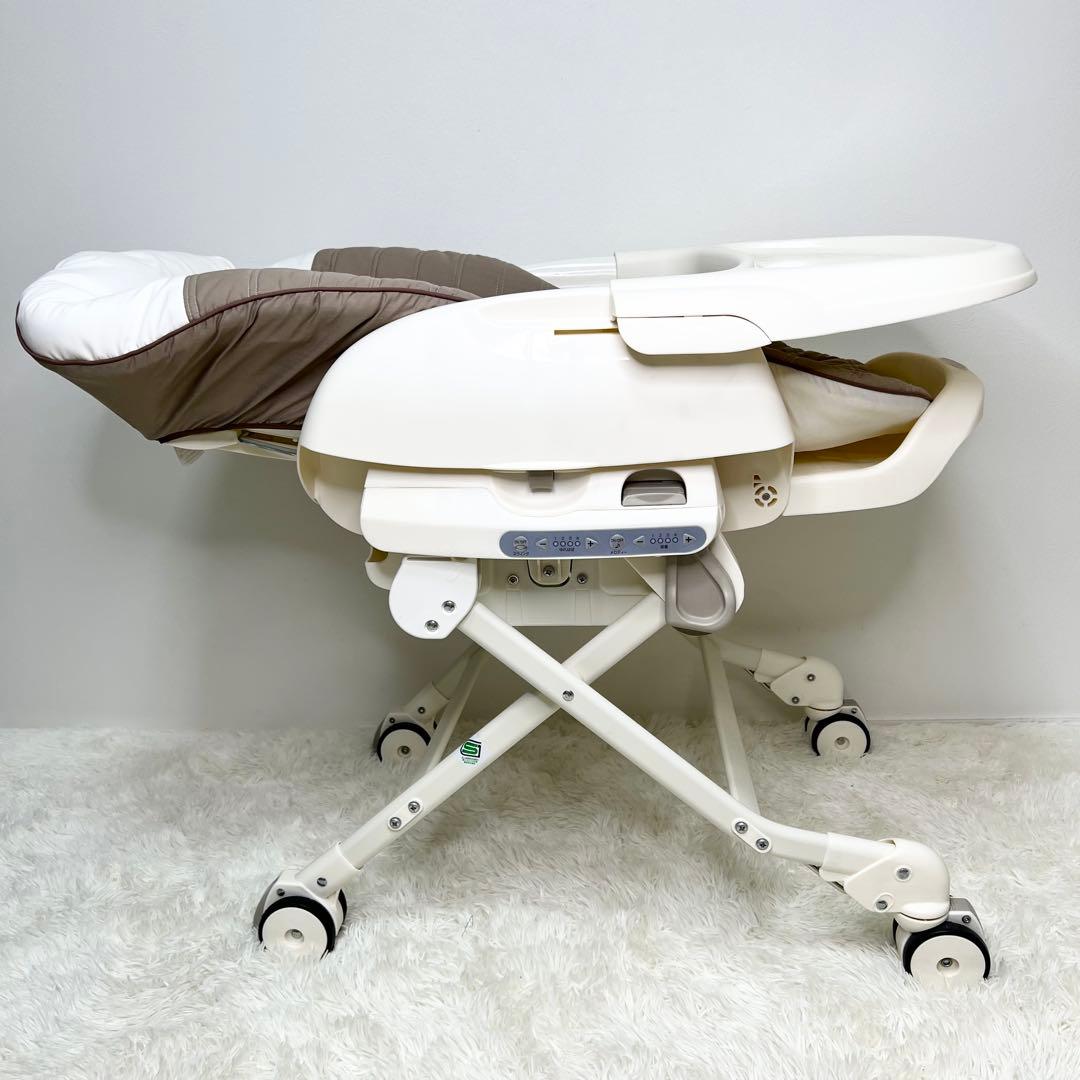 極美品 Combi ネムリラAT ハイローチェア 電動 バウンサー