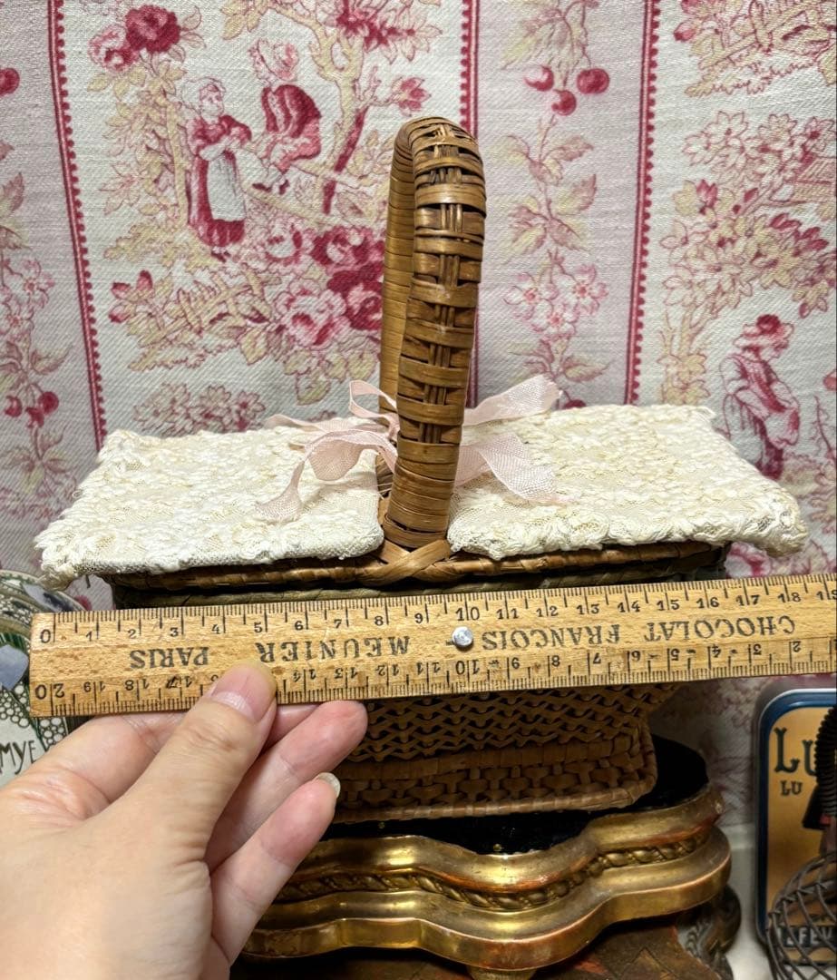 フランスアンティーク　ローズパニエ　蓋レース