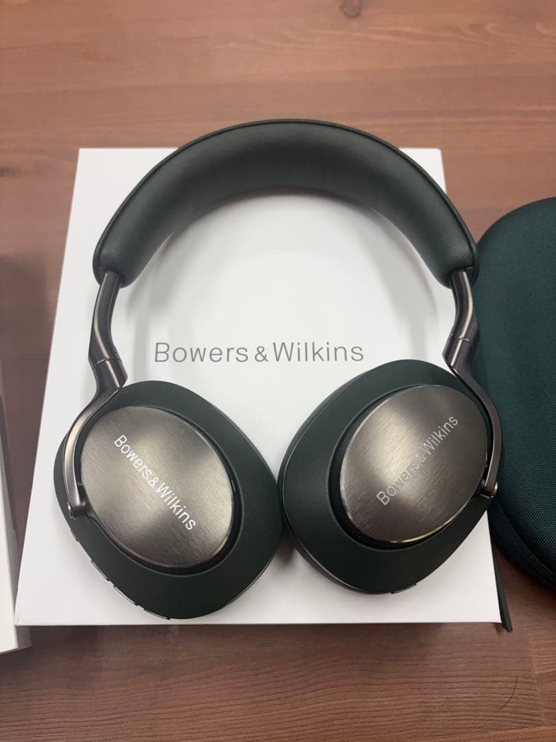 Bowers&Wilkins Px8 ノイズキャンセリングワイヤレスヘッドホン