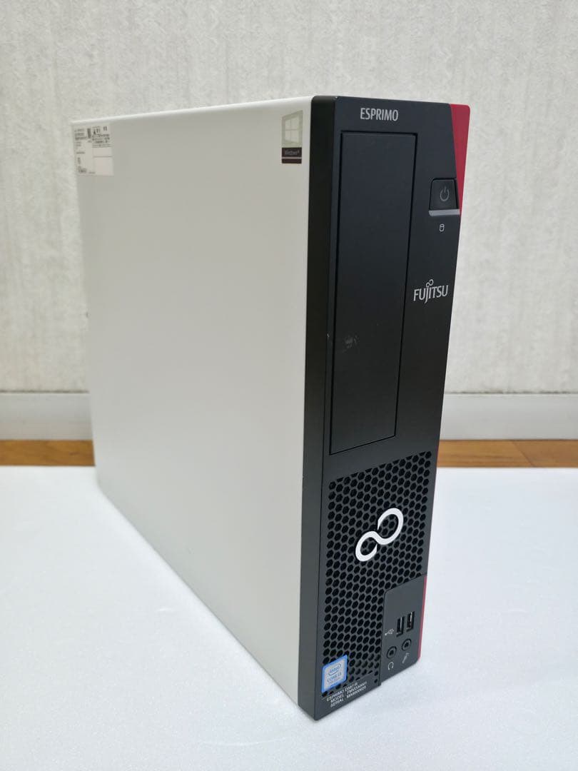 ■富士通 ESPRIMO D587/R i3-7100/8GB/HDD500GB