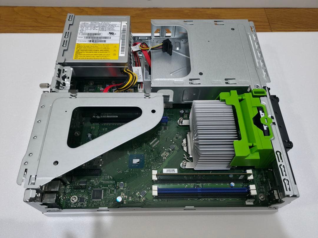 ■富士通 ESPRIMO D587/R i3-7100/8GB/HDD500GB