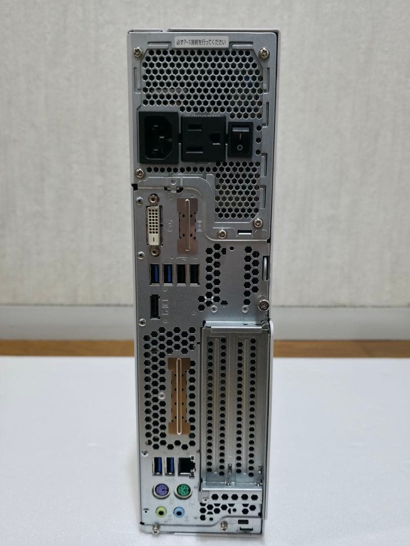 ■富士通 ESPRIMO D587/R i3-7100/8GB/HDD500GB