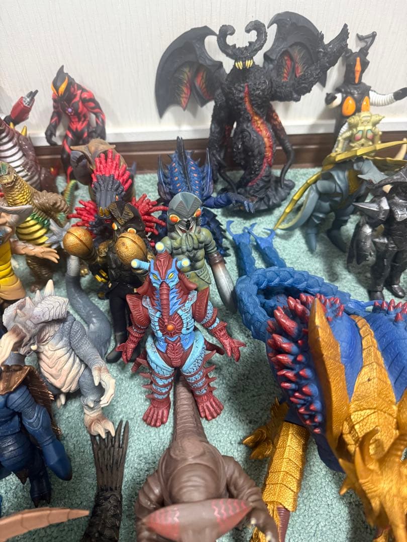 d*2様 ウルトラ怪獣　その他　ソフビ　93体まとめ売り　送料込み　一部レトロあ