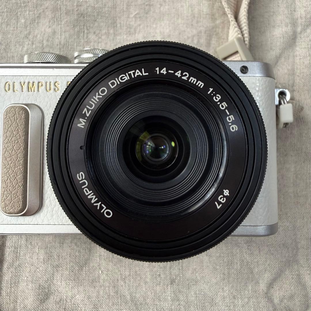 OLYMPUS PEN E-PL8 ホワイト
