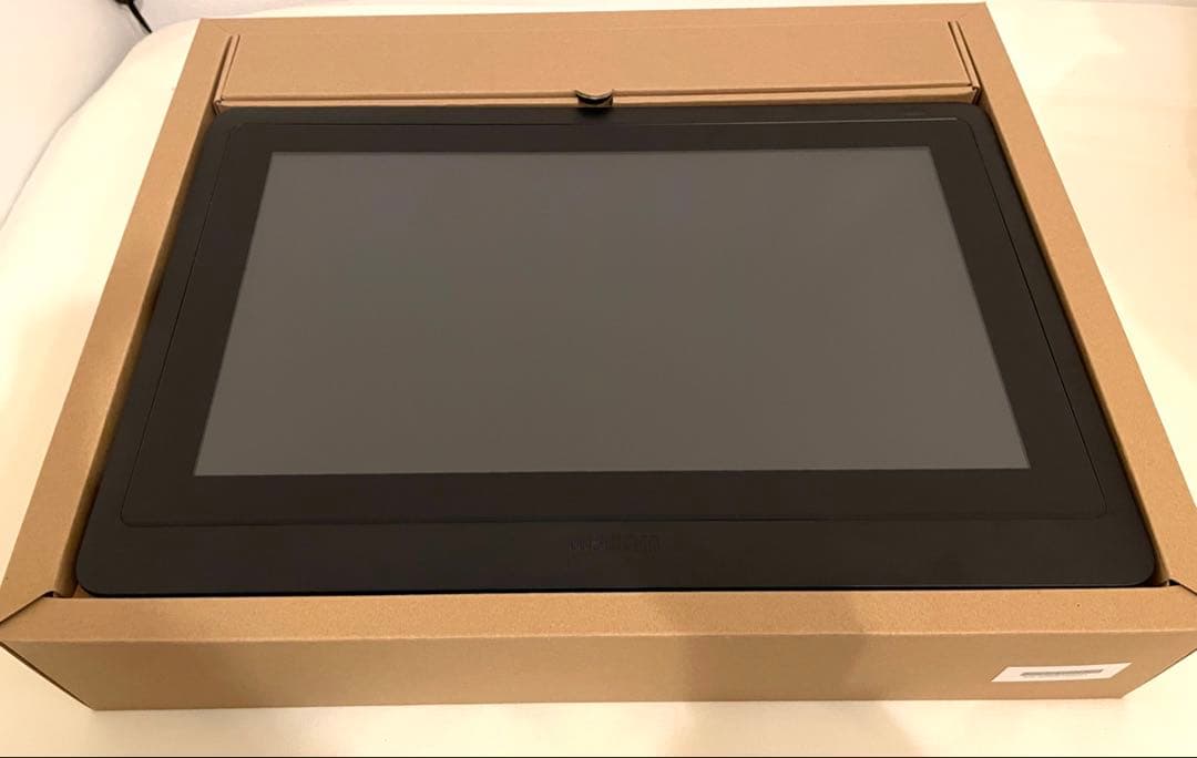 【未使用美品】ワコム 液タブ Cintiq 16 FHD DTK1660K1D