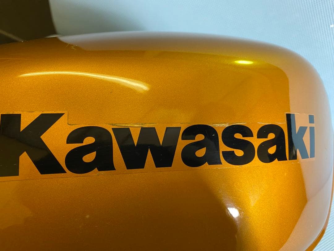 250TR 純正　フューエルタンク　金　キャブ