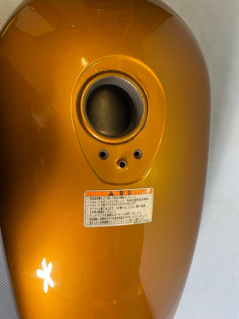 250TR 純正　フューエルタンク　金　キャブ