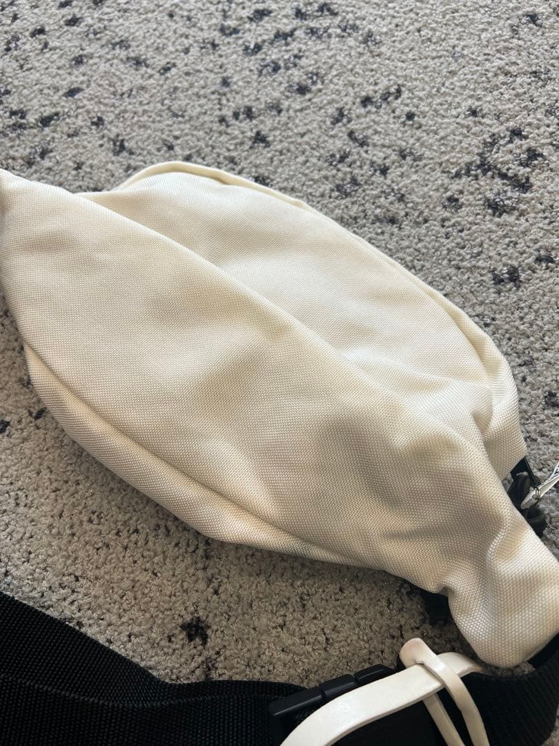 メゾンマルジェラ ボディバッグ