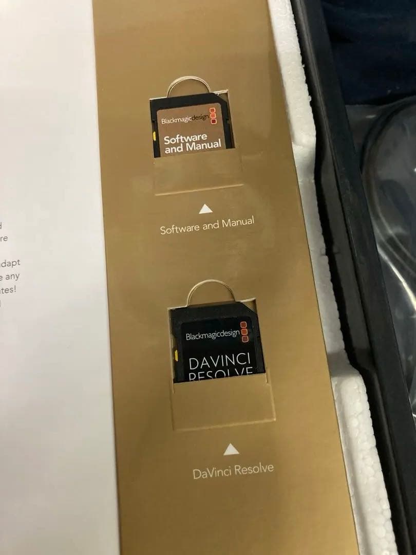 Blackmagic Video Assist 4K 7インチ本体