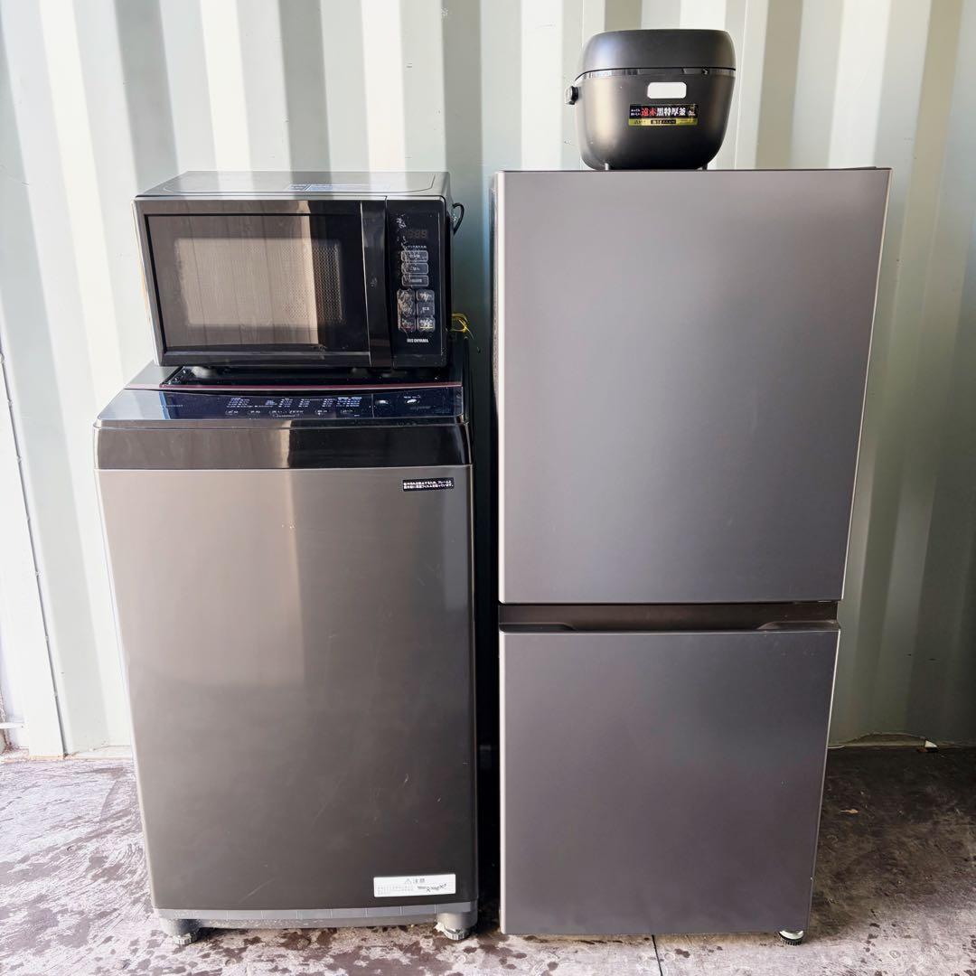 運搬取付無料！ブラック純正IRIS・AQUAおしゃれ家電4点セット！完動超美品！