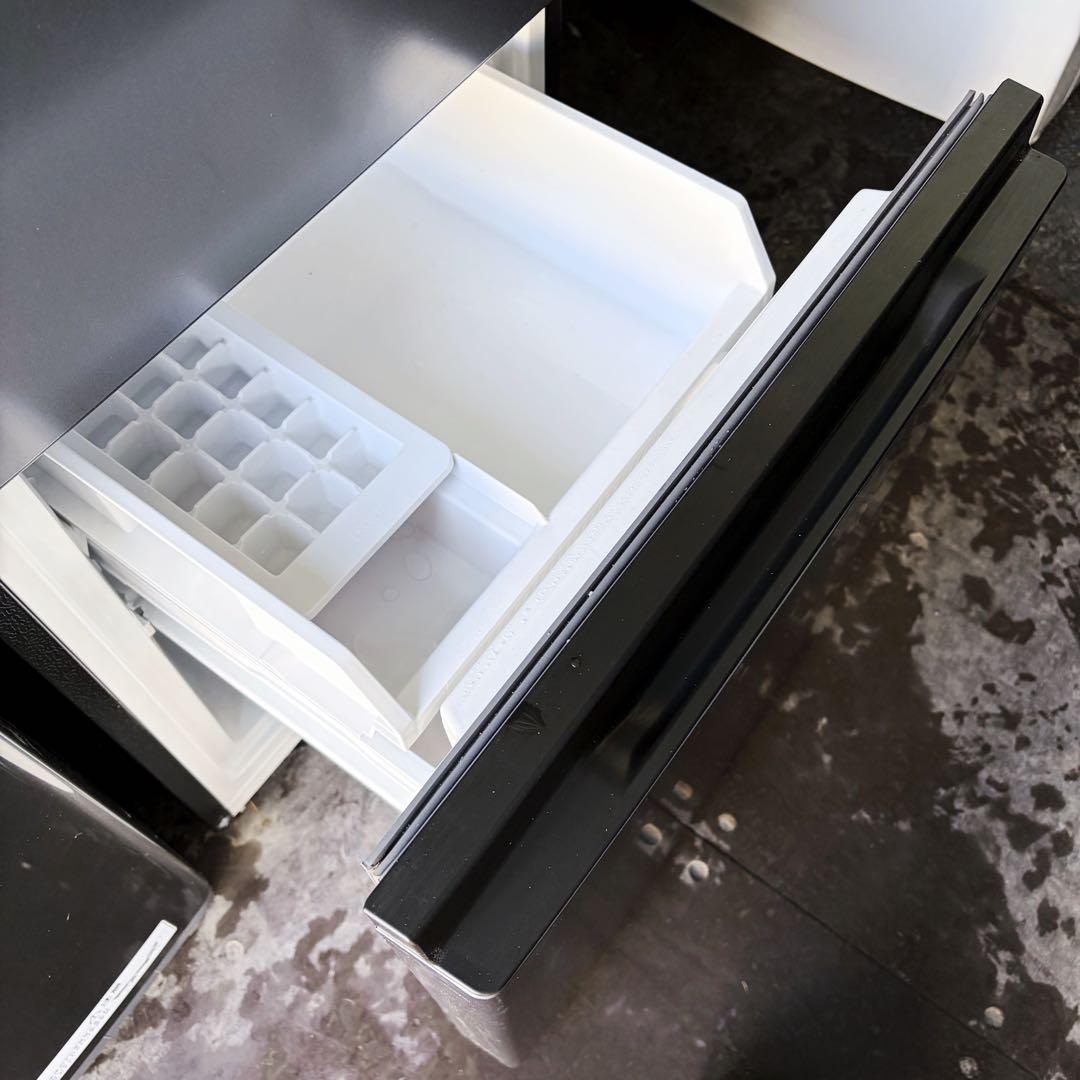 運搬取付無料！ブラック純正IRIS・AQUAおしゃれ家電4点セット！完動超美品！