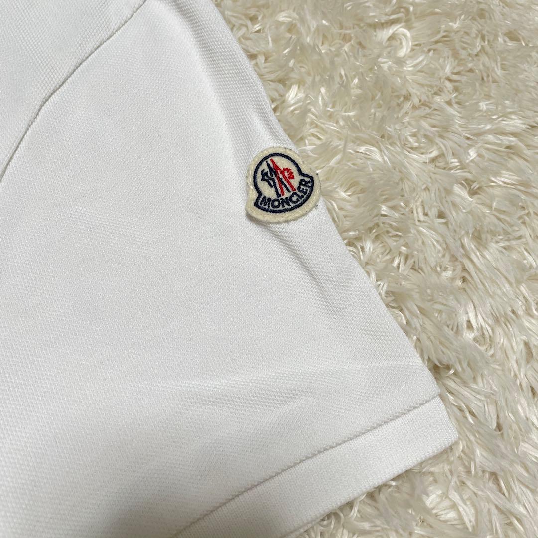 モンクレール　襟裏ロゴ　マグリア　ポロシャツ　ホワイト　Mサイズ
