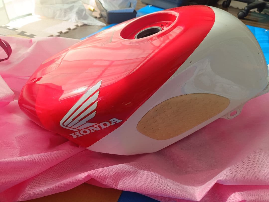MC21 フューエルタンク　ガソリン ホンダ　 NSR250 赤白　内部はキレイ