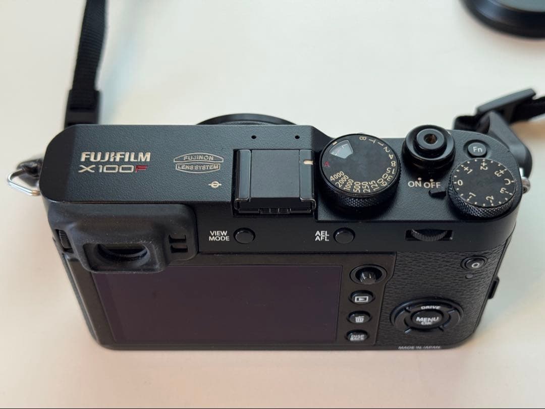 FUJIFILM X100F Peak Designストラップアダプター付
