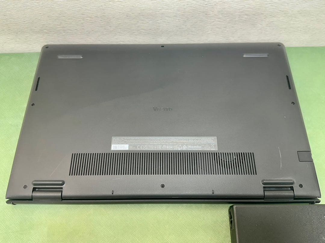 Windowsノート本体 DELL Vostro 3510 Core i3 8GB 256GB SSD