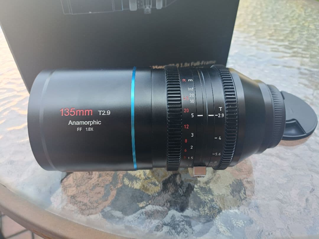 SIRUI 135mm T2.9 アナモルフィックレンズ L mount
