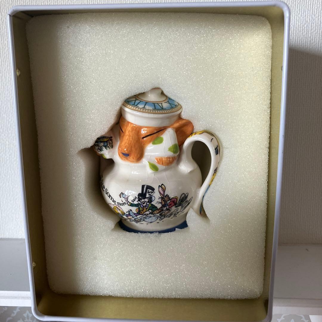 イギリス　陶器　不思議の国のアリス　ヤマネ　Cardew　Beswick