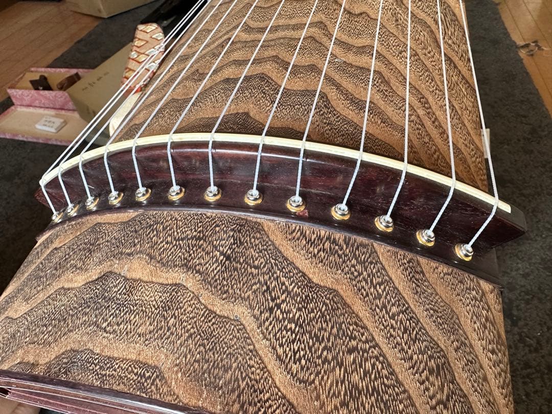 くり甲　お箏　お琴　綾杉彫　蒔絵　高級品　サトウ楽器　生田流