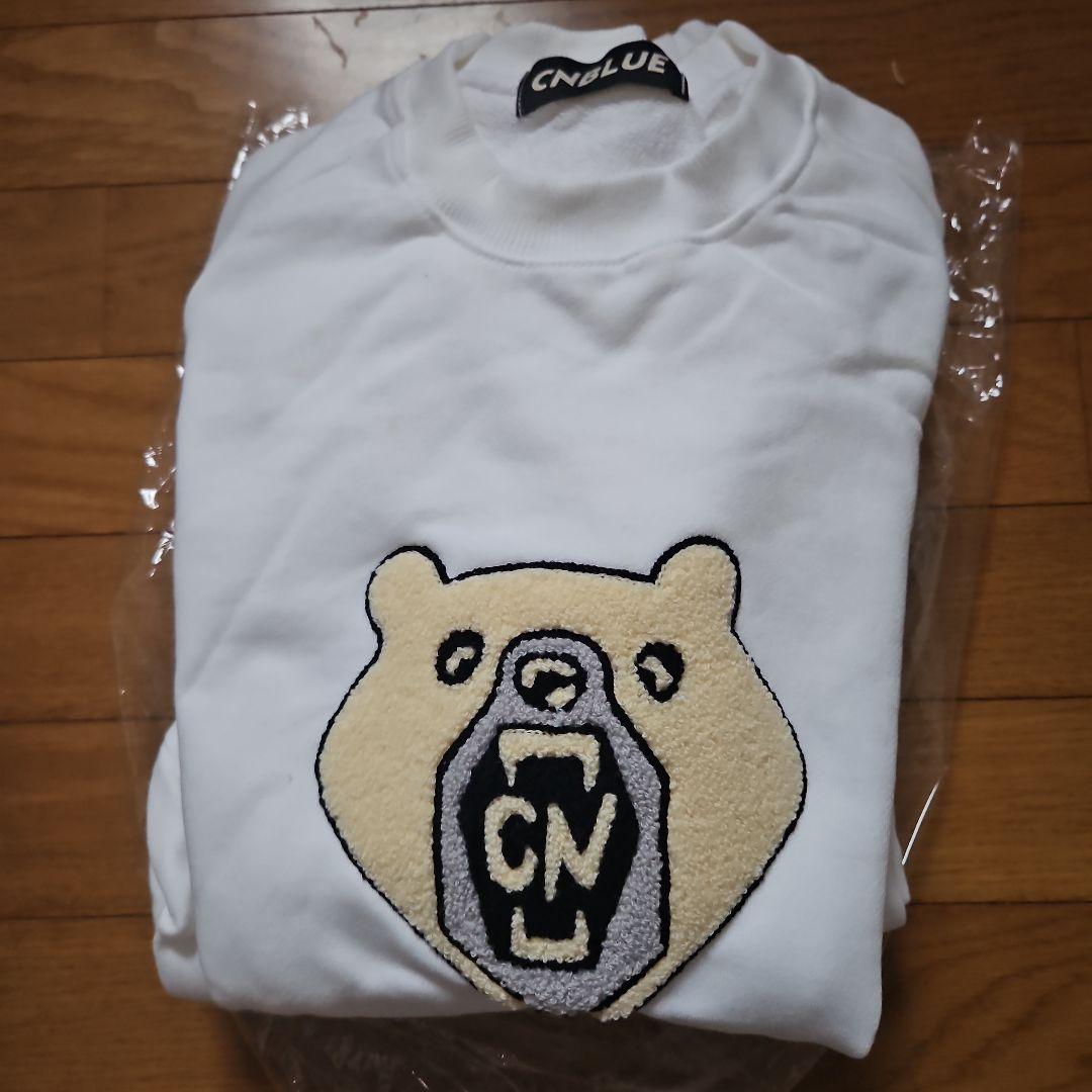 【未使用品】CNBLUE クマ刺繍 ホワイトトレーナー　上下セット