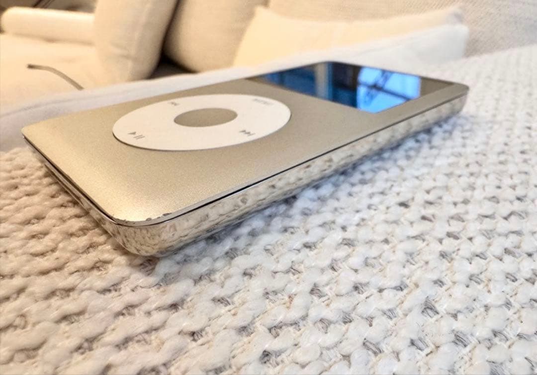 美品 iPod classic 120GB アイポッド シルバー 新品バッテリー