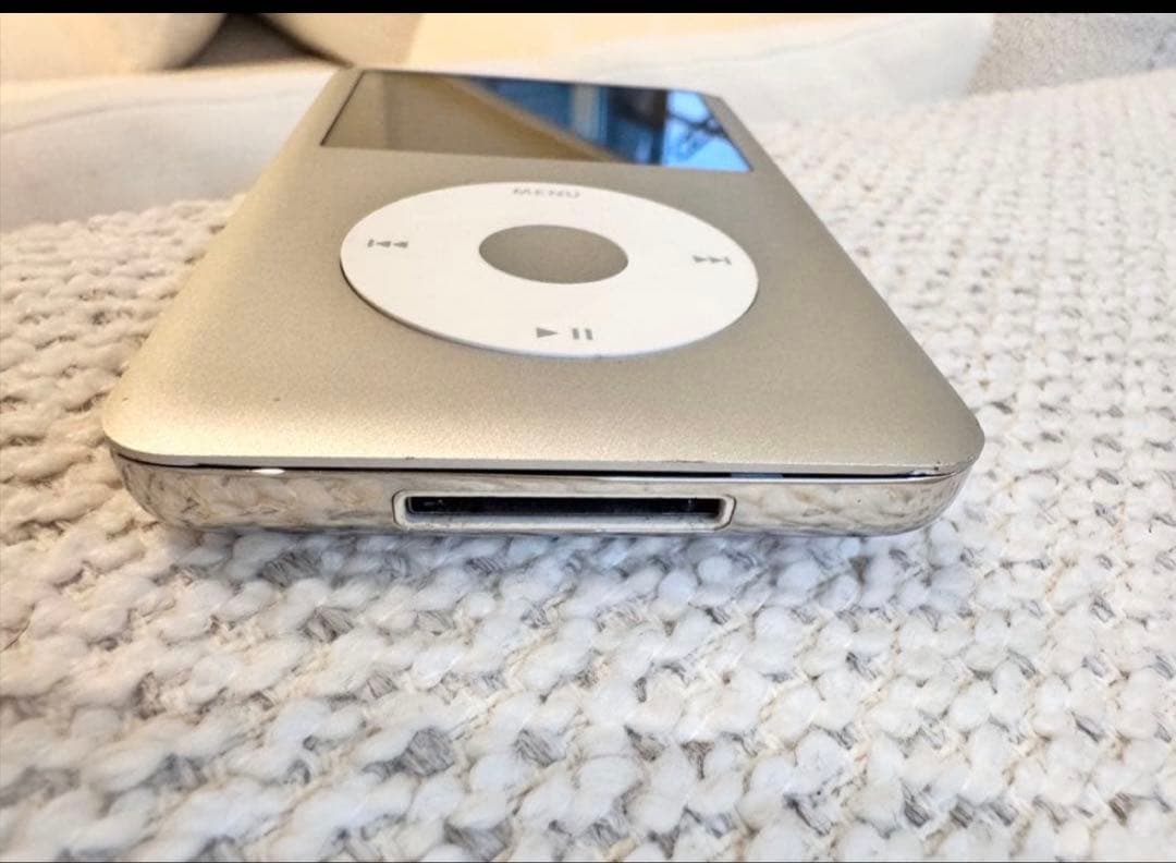 美品 iPod classic 120GB アイポッド シルバー 新品バッテリー