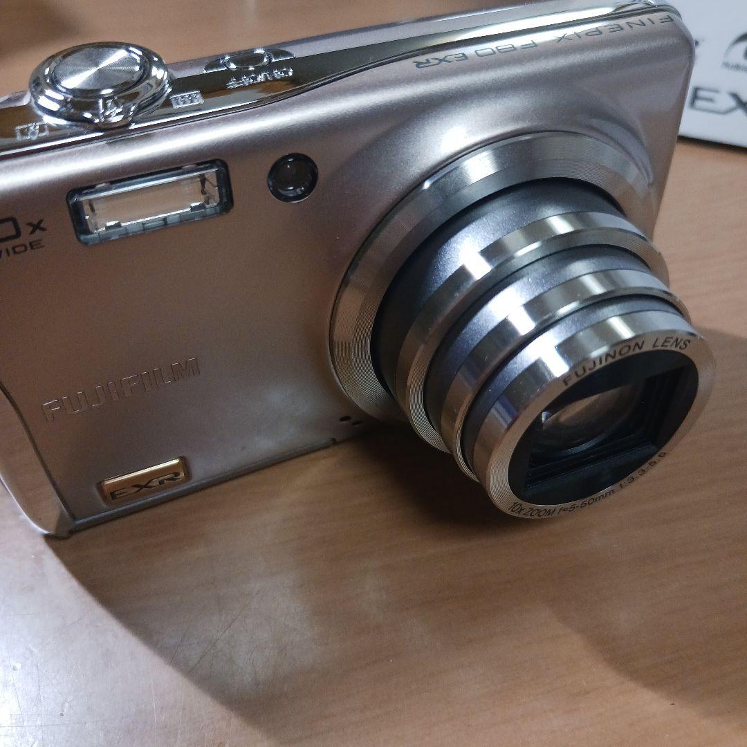 【美品】FUJIFILM FinePix F80EXR デジカメ シルバー