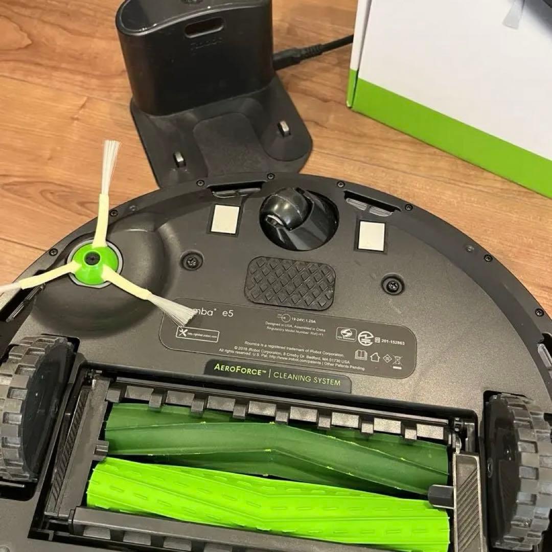 値下げ！iRobot ルンバe5 ロボット掃除機 本体2回使用のみ。