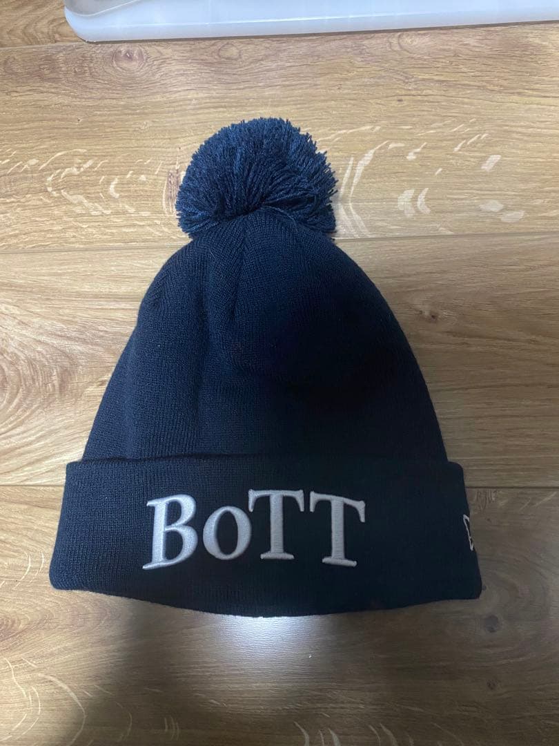 試着のみBOTT NEWERA PON PON BASIC CUFF KNIT