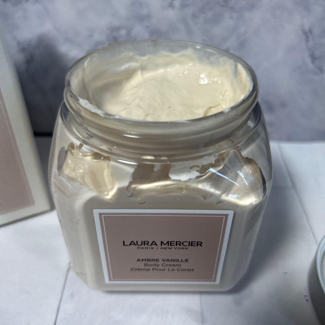 ローラメルシェ　ホイップトボディクリーム　アンバーバニラ