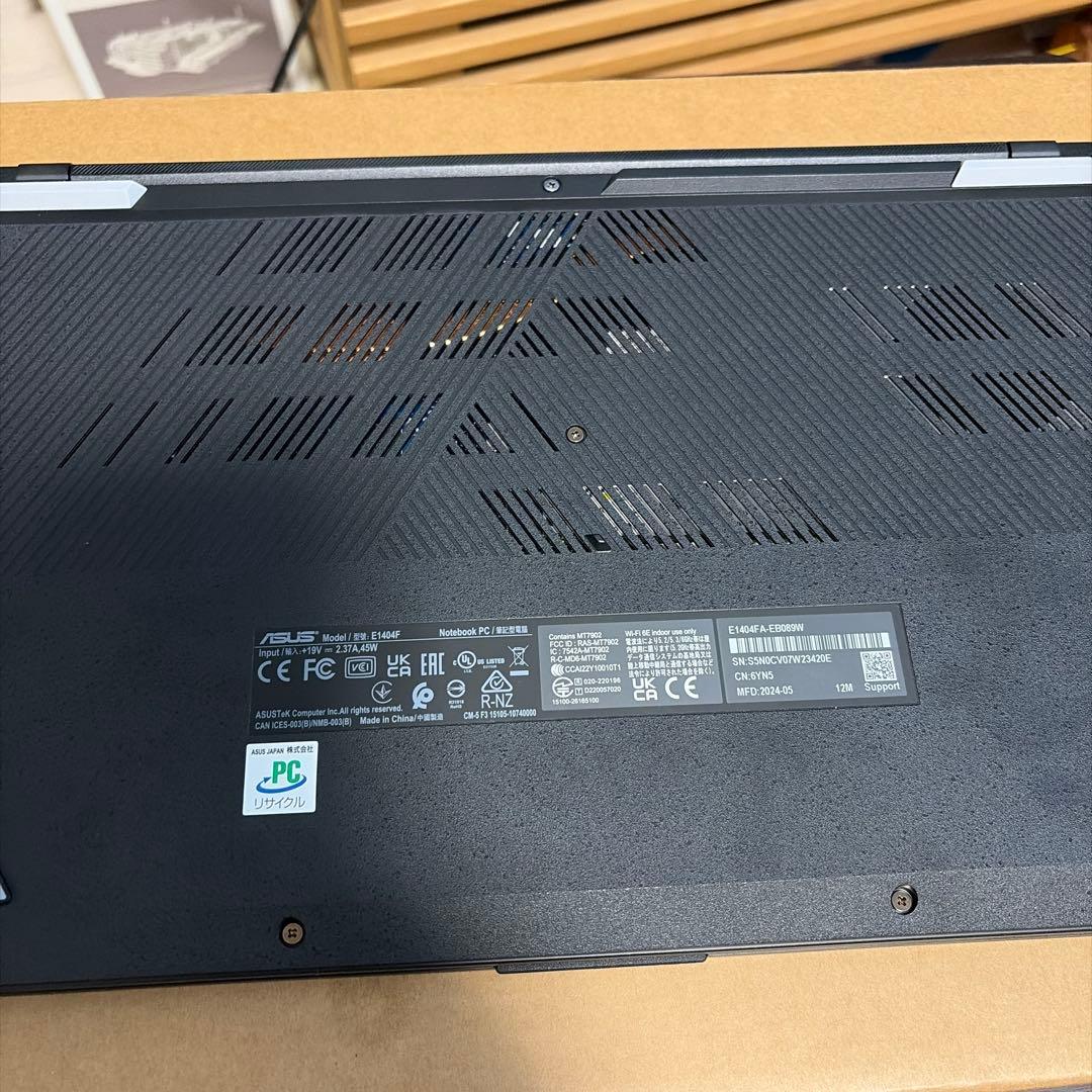 Windowsノート本体 asus vivobook E1404F