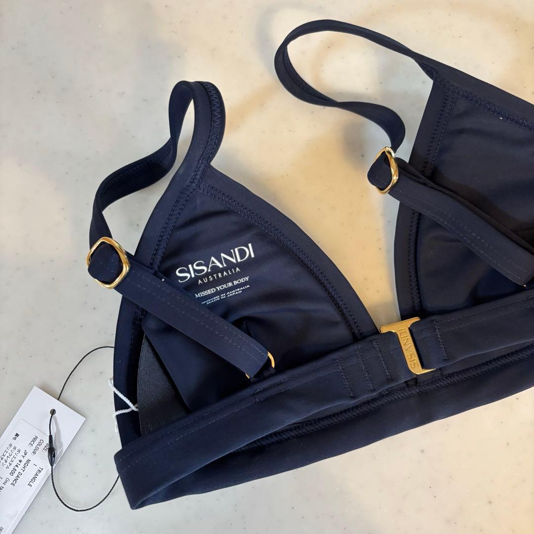 sisandi triangle ネイビー