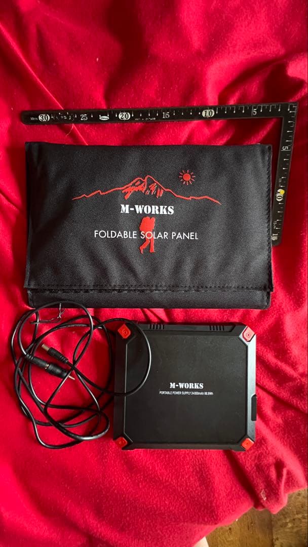 ☆新品☆ ほぼ新品↔︎稼働するかチェックのみ！ソーラーパネル&ポータブル電源セット