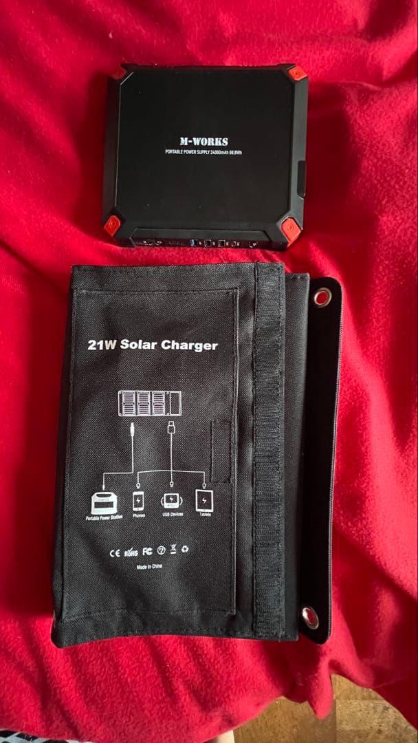 ☆新品☆ ほぼ新品↔︎稼働するかチェックのみ！ソーラーパネル&ポータブル電源セット