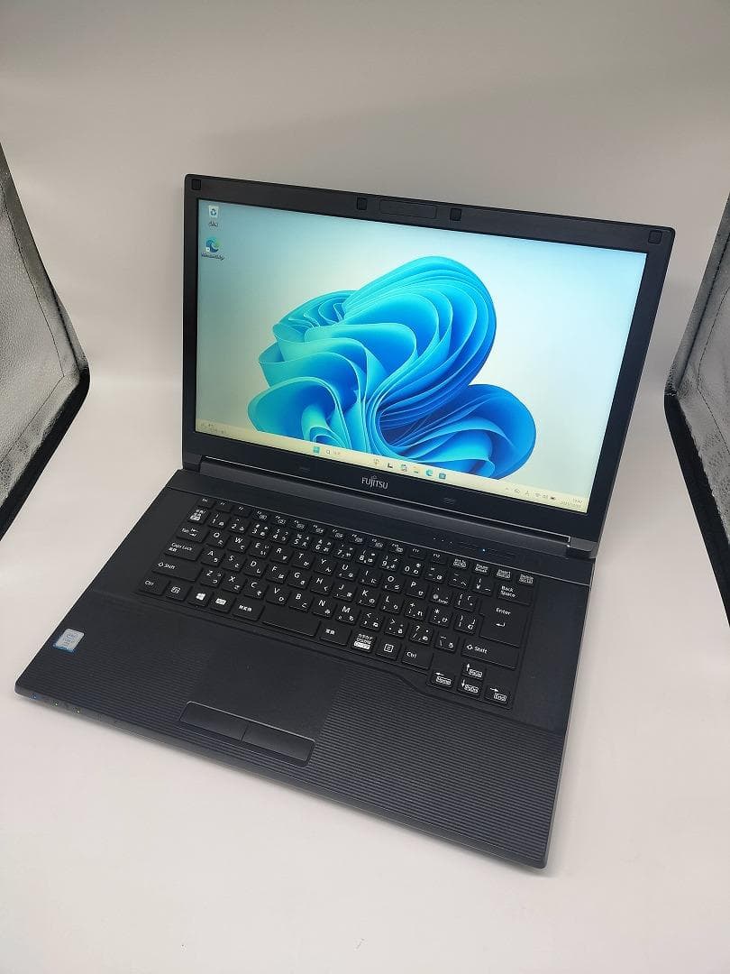 【FUJITSU】爆速 Core i7/SSD240GBノートパソコン B1