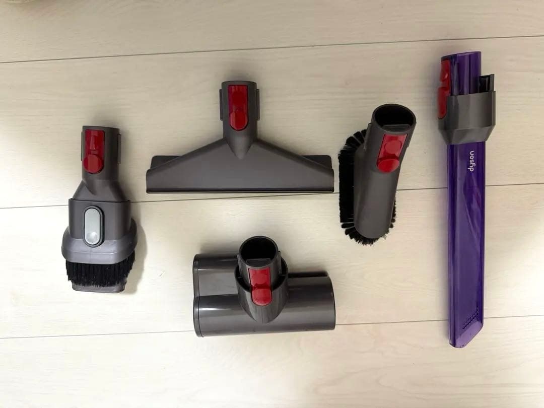 ダイソン Dyson V8 Slim Fluffy SV10KSLM 台座付き