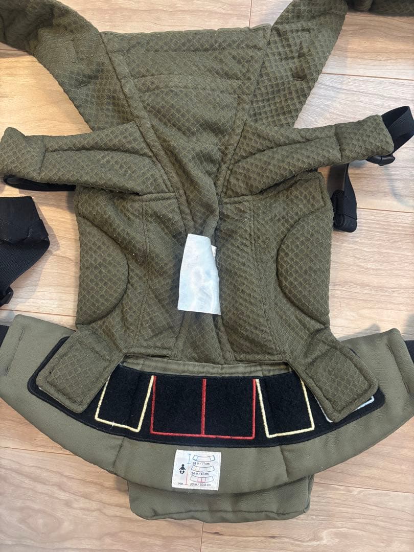 Ergobaby omni breeze オムニブリーズ　グリーン